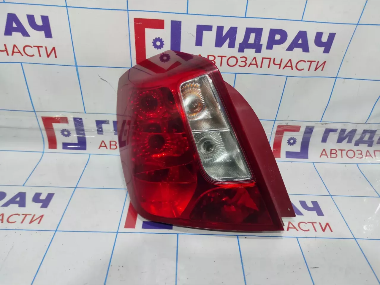 Фонарь задний левый Daewoo Gentra II 96551223